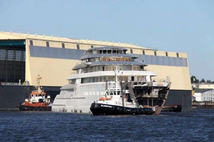 Нова яхта Azzam пересунула яхту Абрамовича на друге місце (23 фото)