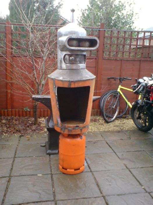 Саморобний робот Бендер з Футурами (51 фото)