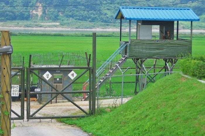 Кордон між Північною і Південною Кореєю - найбільш напружена кордон (22 фото)