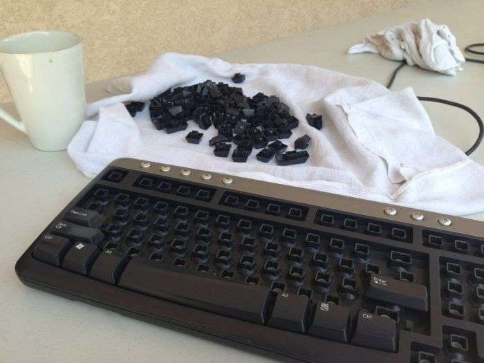 Як потрібно правильно чистити брудну клавіатуру (20 фото)