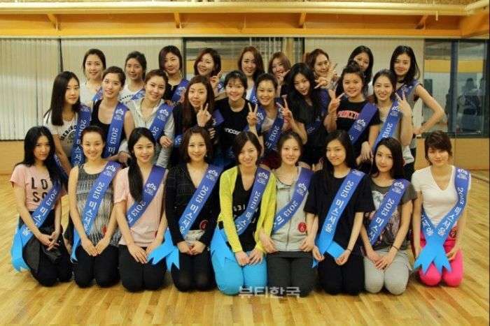 Журі конкурсу краси в Південній Кореї не позаздриш (24 фото)