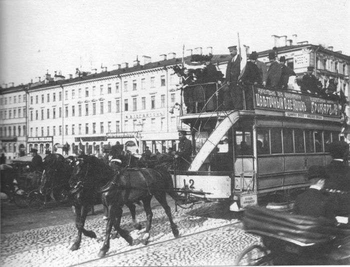 Як пересувався Санкт-Петербург на початку 20 століття (20 фото)