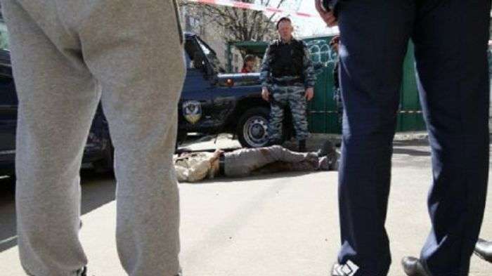 Застрелений у Києві чоловік помер, т. к. в приватній клініці всі виявилися зайняті (5 фото + текст)