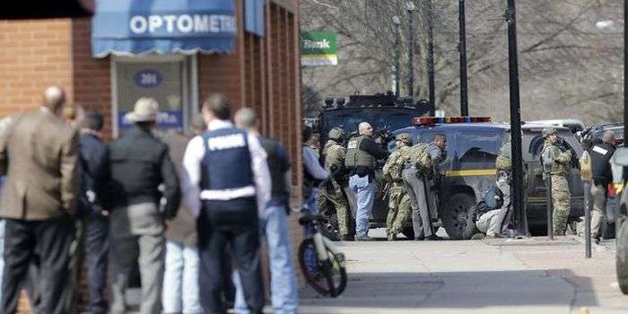 Бійці спецзагона SWAT Нью-Йорка зганьбилися в інтернеті (3 фото)